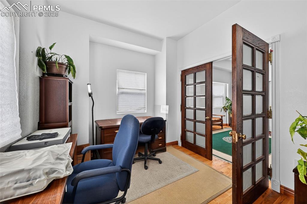 Image 6 of 44: Office