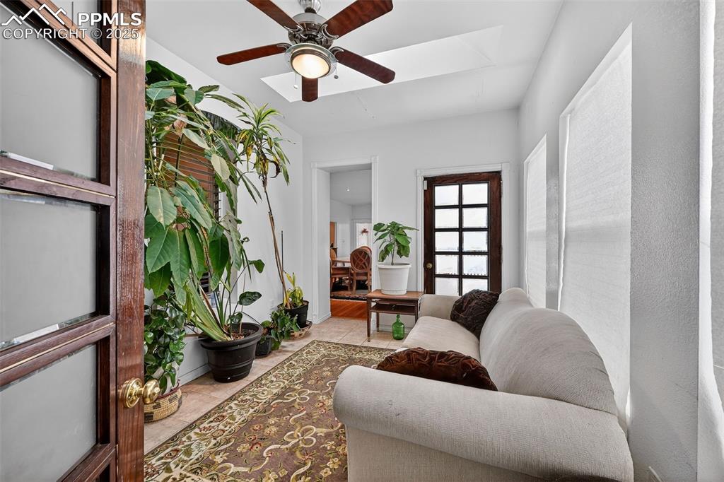 Image 8 of 44: Sun Room