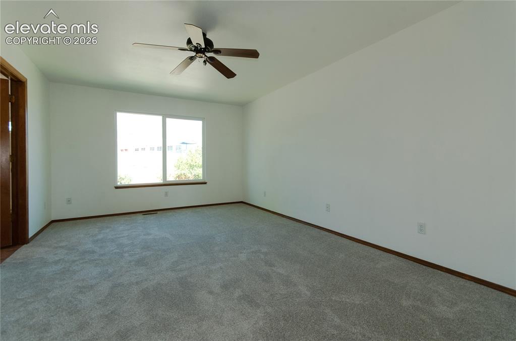 Image 13 of 45: Great Room