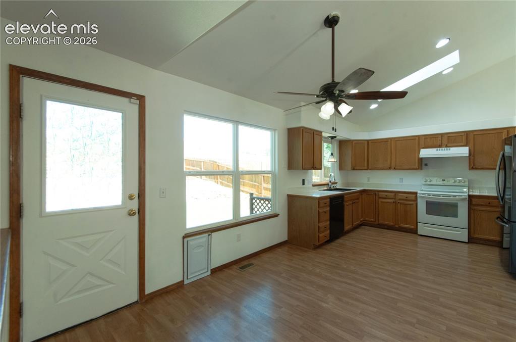 Image 9 of 45: Great Room