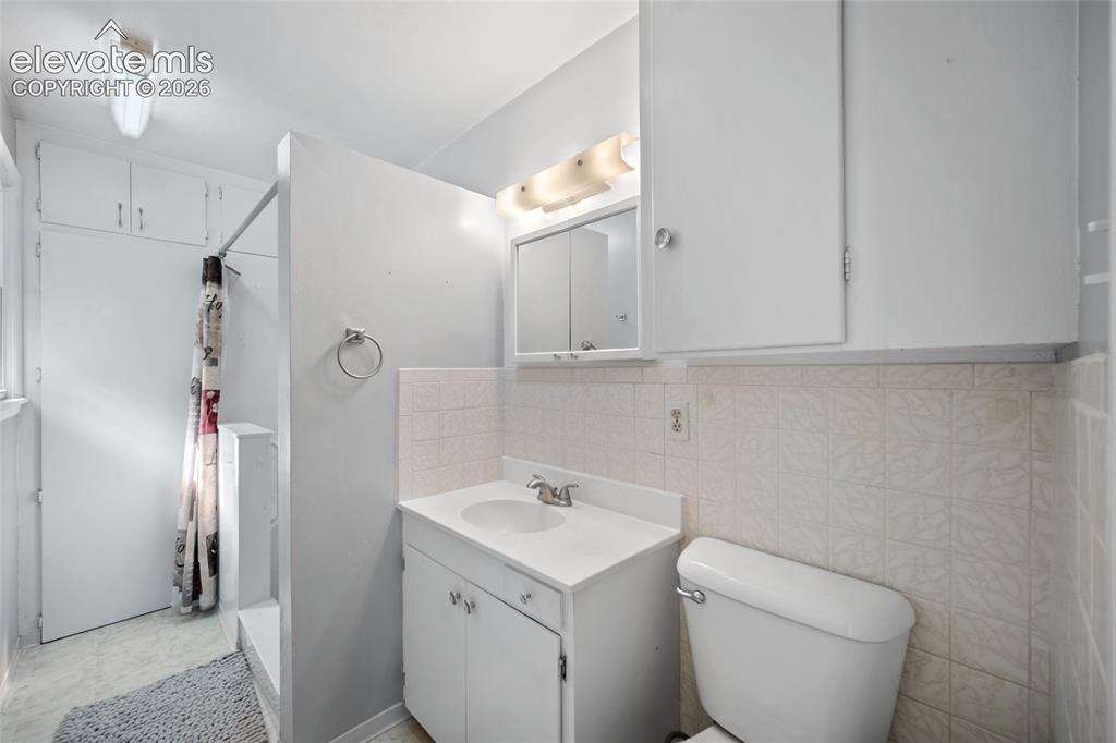 Image 10 of 41: Bathroom (Main Level)