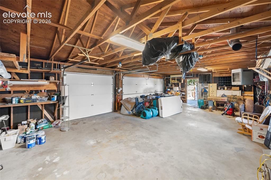 Image 29 of 41: Heated Oversized 3-Car Garage