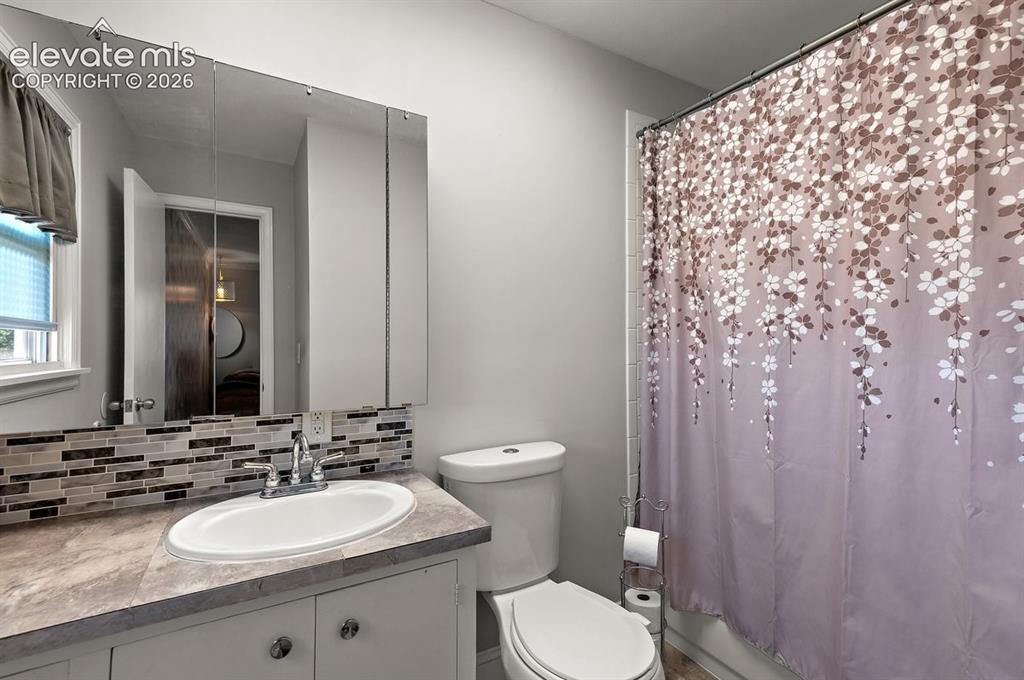 Image 18 of 31: Primary Full Bath
