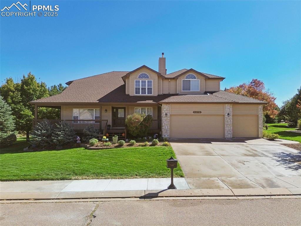 Image 20 of 50: Front of Structure