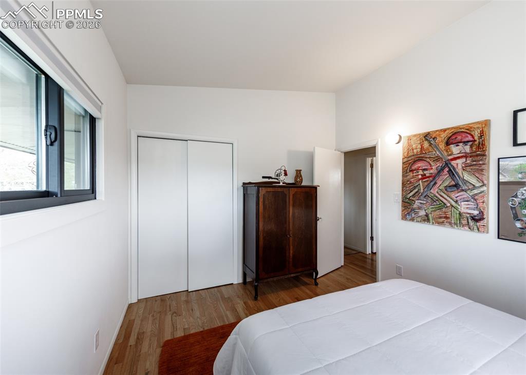 Image 28 of 50: Basement Bedroom