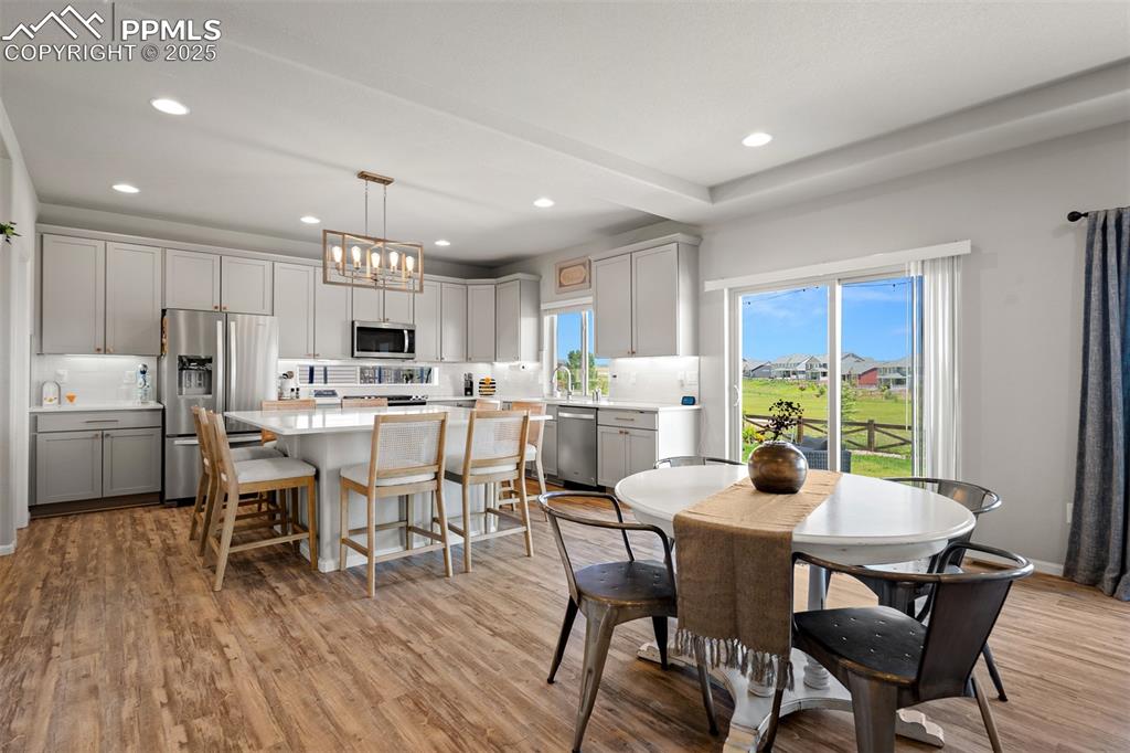 Image 12 of 50: Dining Area