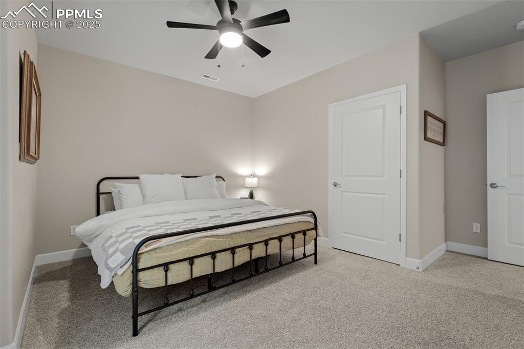 Image 45 of 50: Bedroom