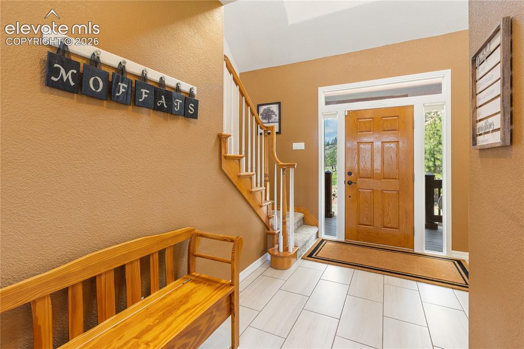 Image 11 of 50: Entry