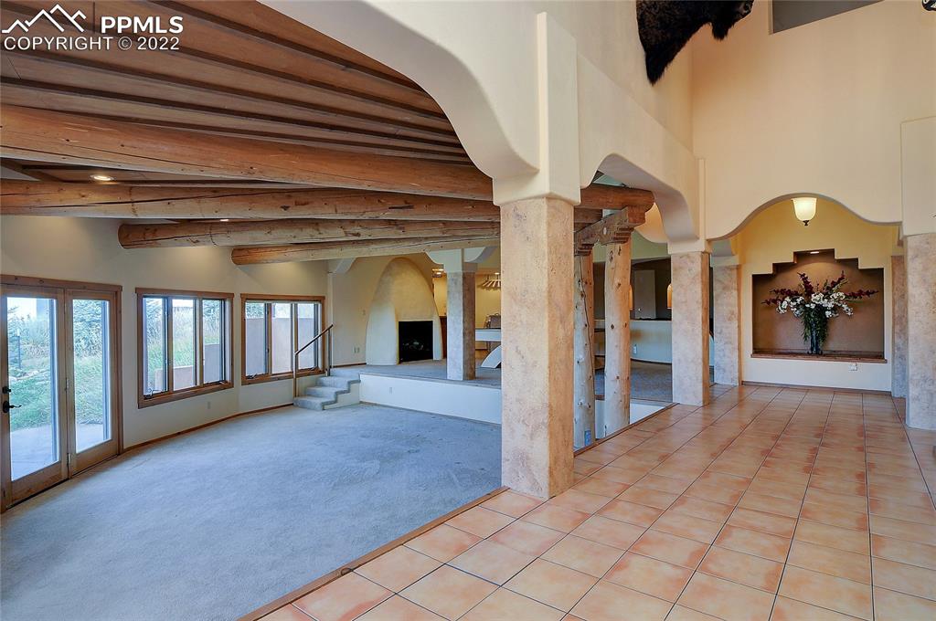Listing 7608990, Image 4 of 37
