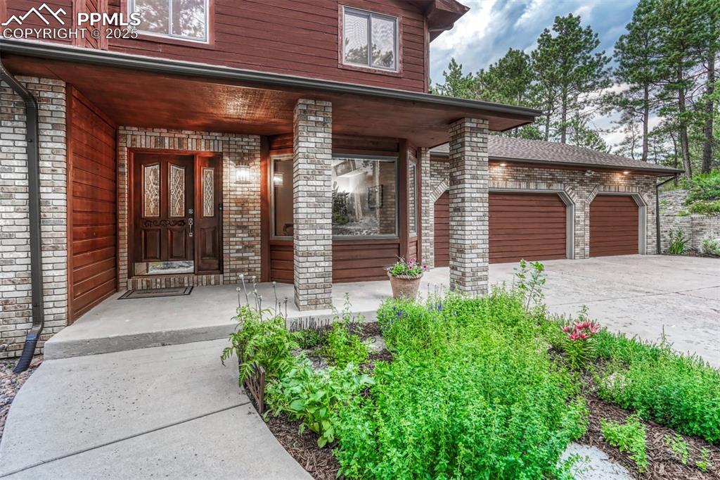 Image 2 of 38: Entry