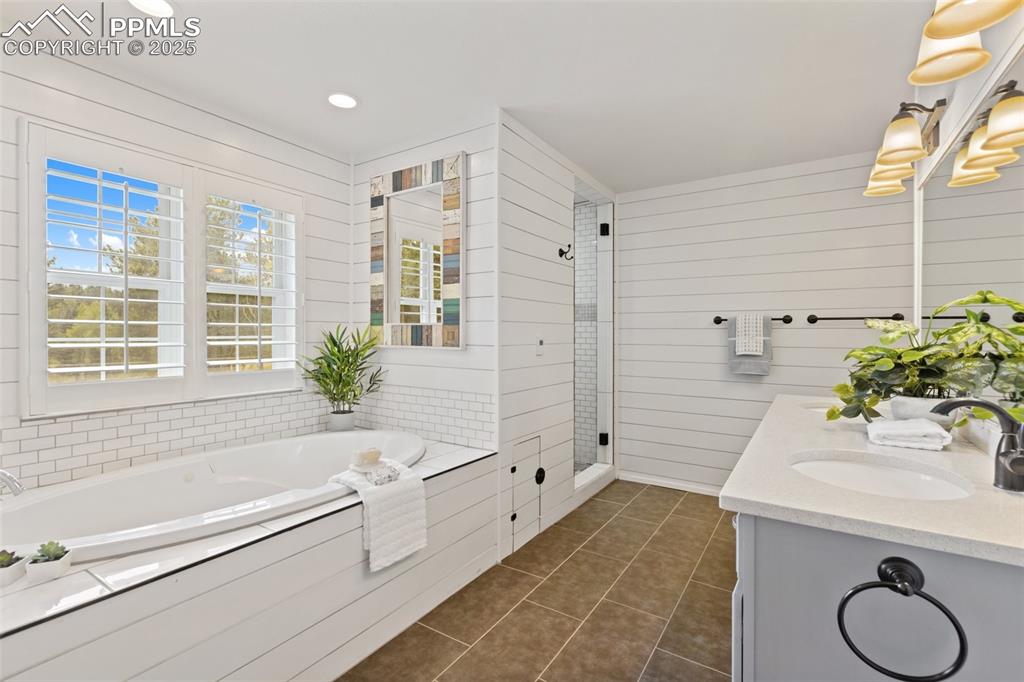 Image 21 of 50: Master Bathroom