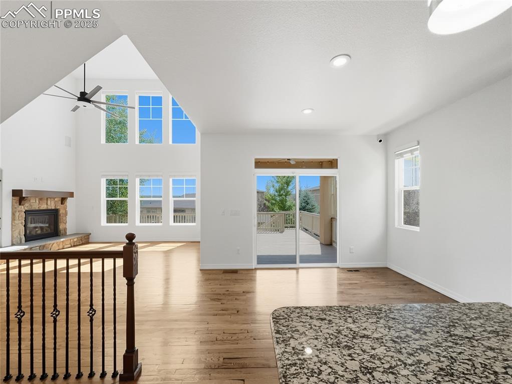 Image 11 of 50: Great Room