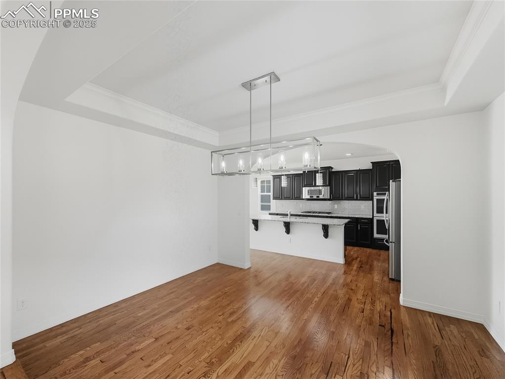 Image 17 of 50: Dining Room