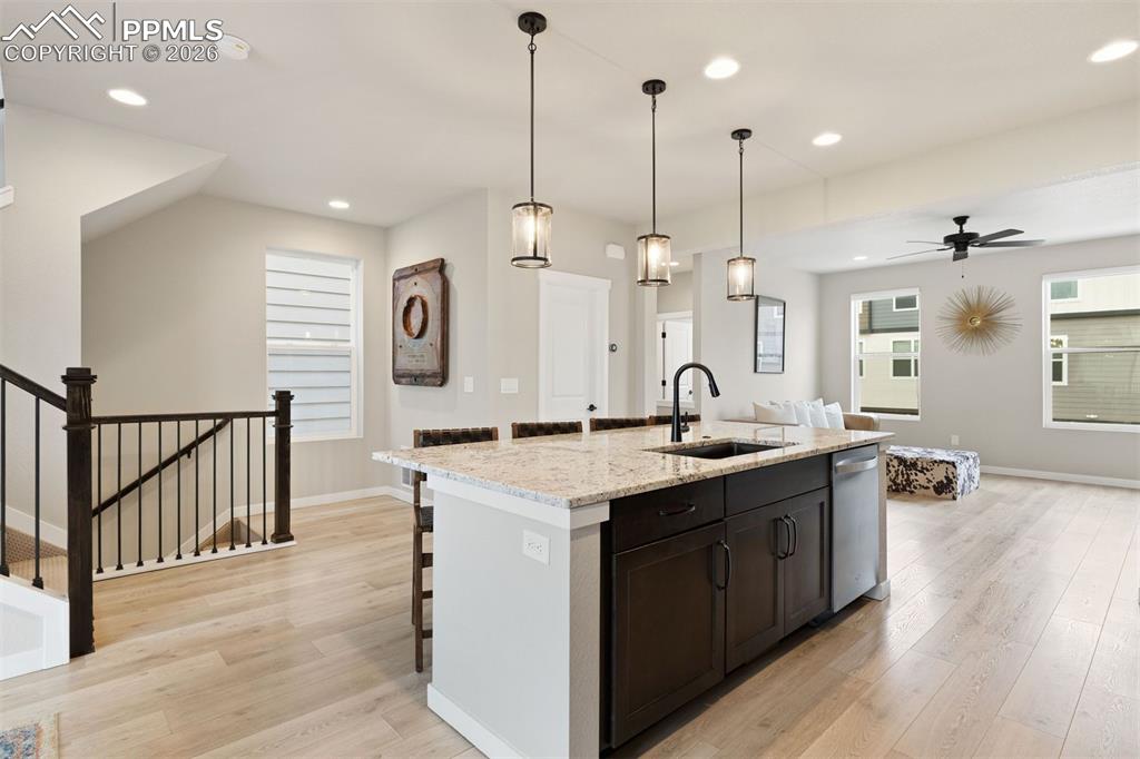 Image 12 of 32: Kitchen