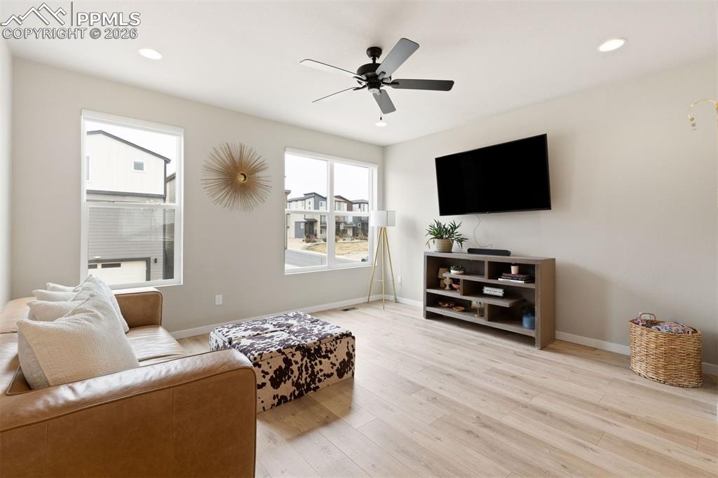 Image 13 of 32: Living Room