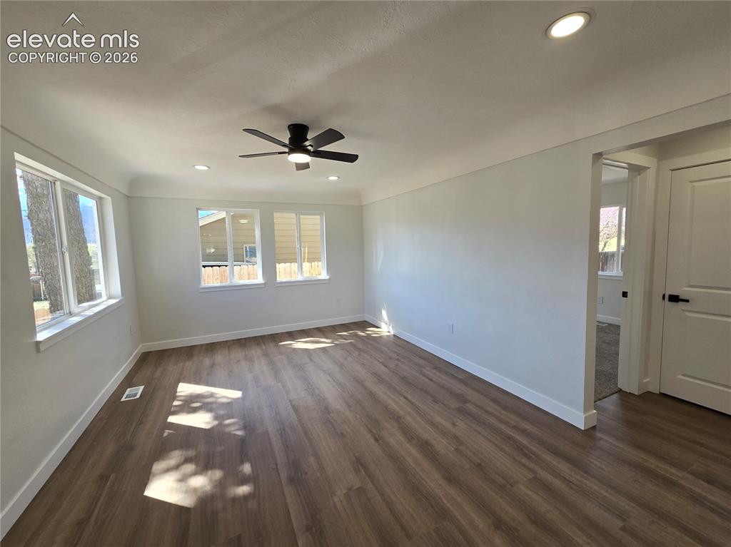 Image 3 of 36: Living Room