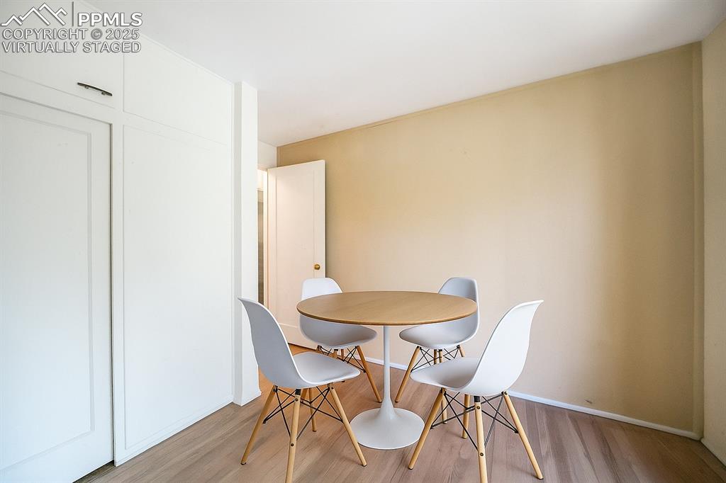 Image 16 of 50: Virtually Staged