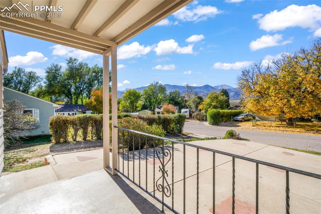 Image 3 of 50: Balcony