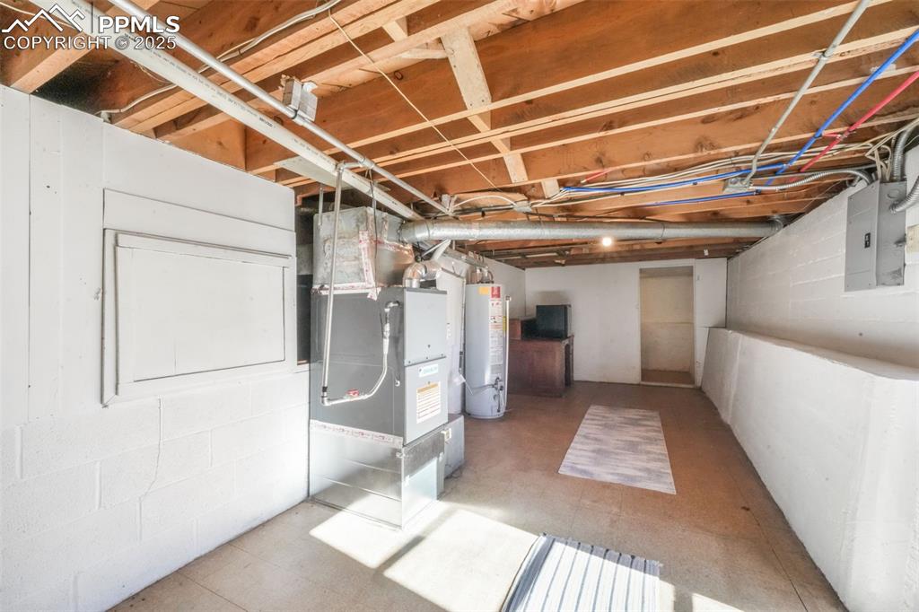 Image 35 of 50: Basement