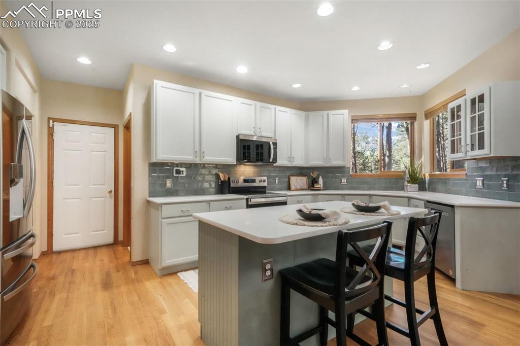 Image 9 of 50: Kitchen