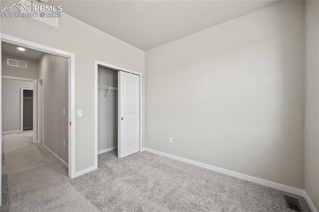 Image 6 of 34: Bedroom
