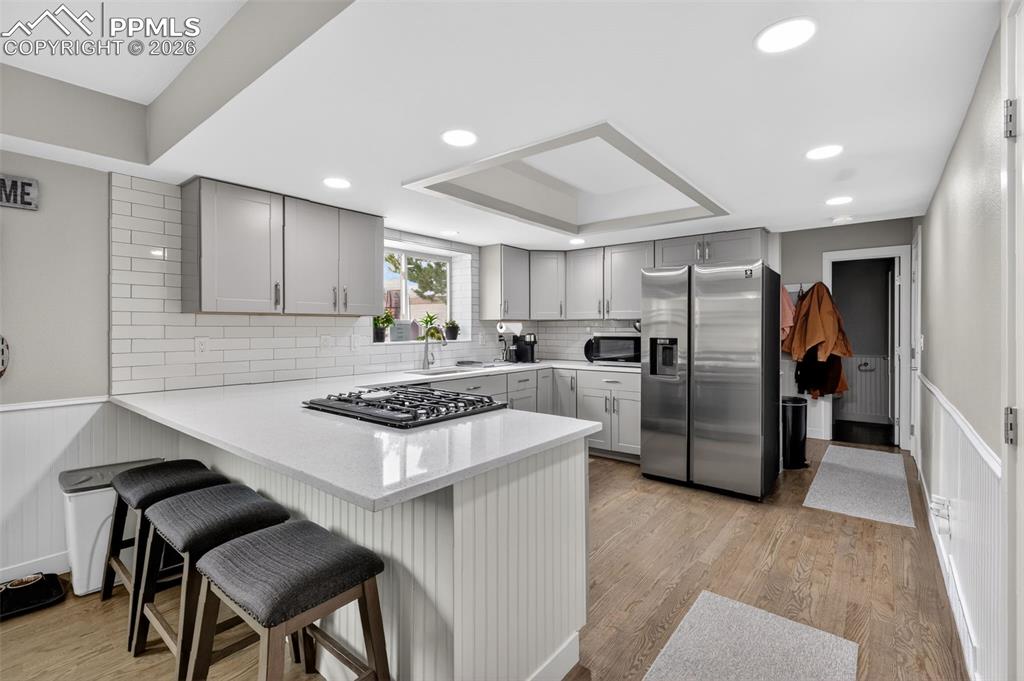 Image 10 of 31: Kitchen