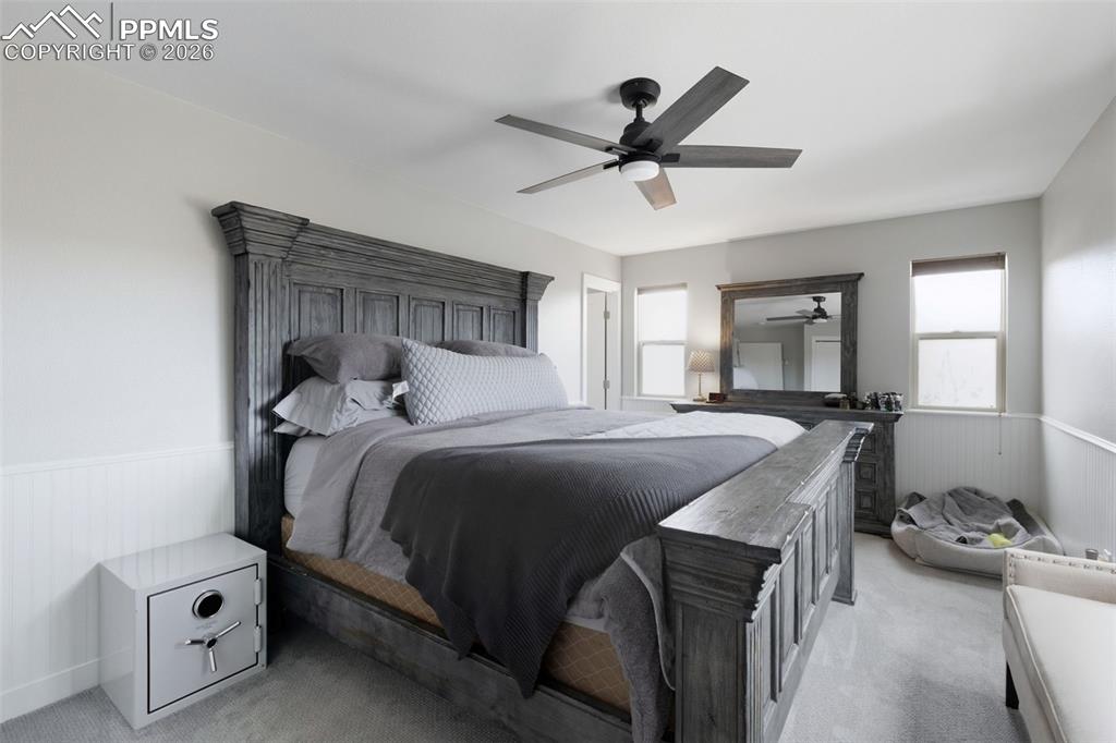 Image 15 of 31: Bedroom