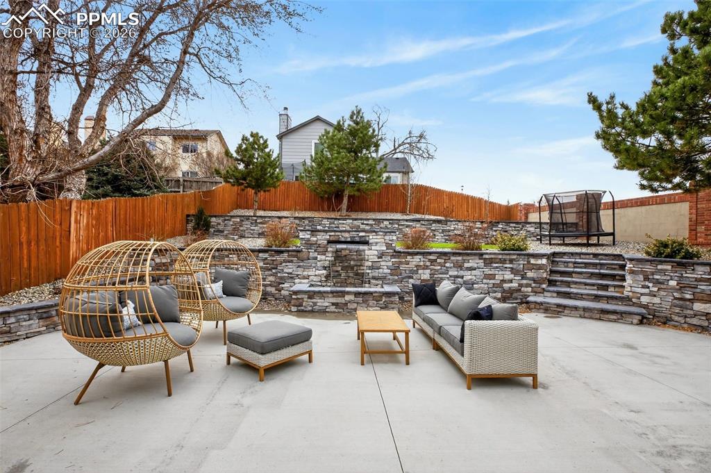 Image 2 of 31: Patio