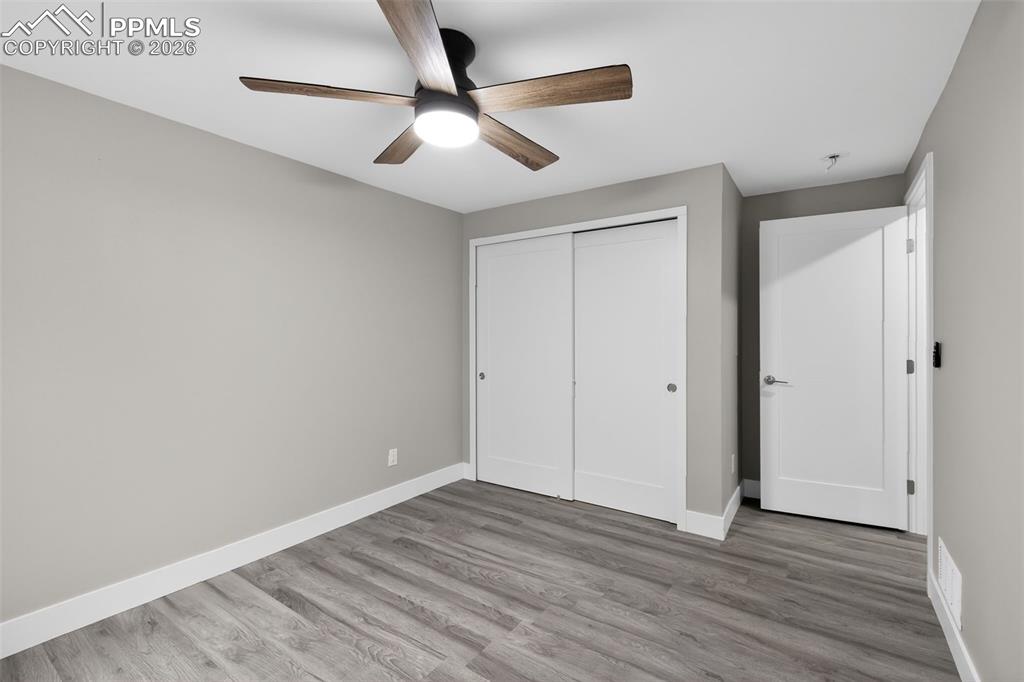 Image 20 of 31: Bedroom