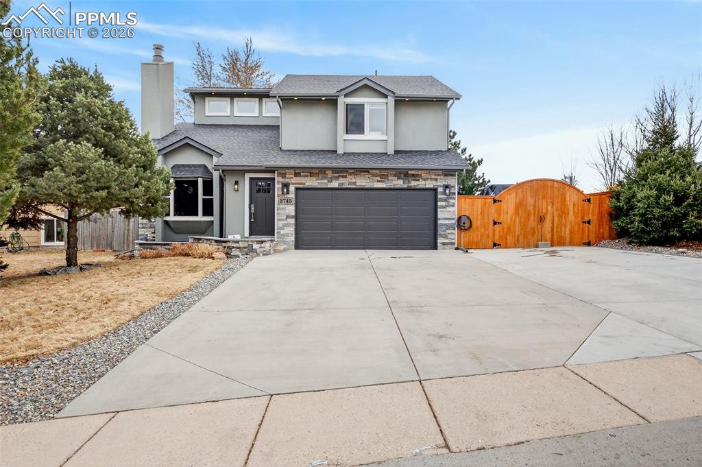 Image 29 of 31: Front of Structure