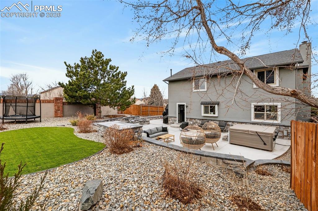 Image 30 of 31: Back of Structure