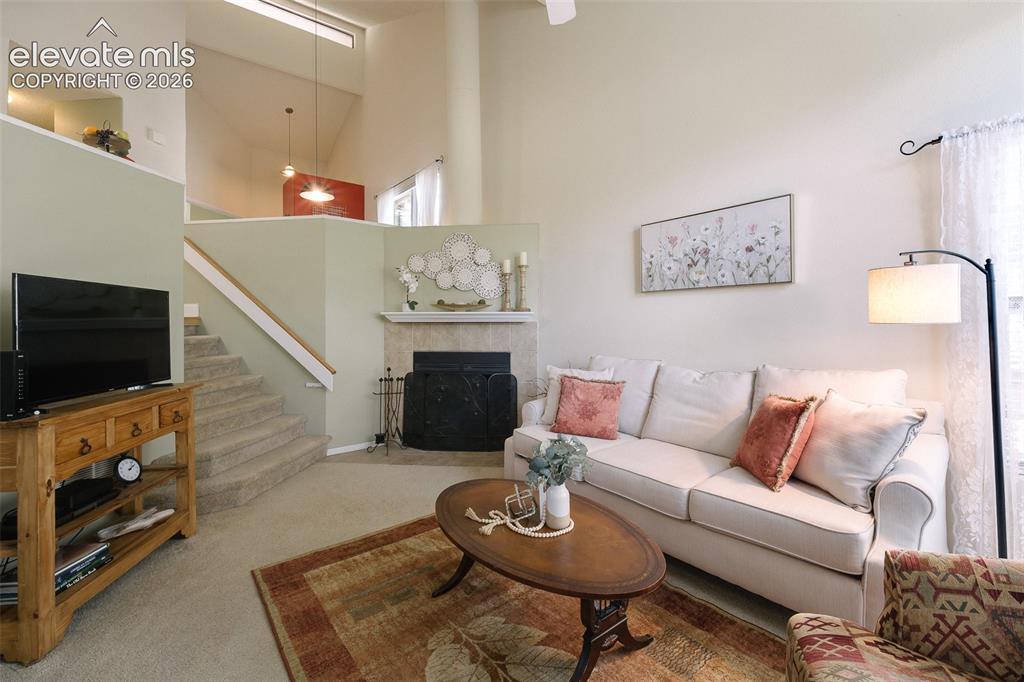 Image 18 of 27: Gas log fireplace to cozy up on chilly evenings.