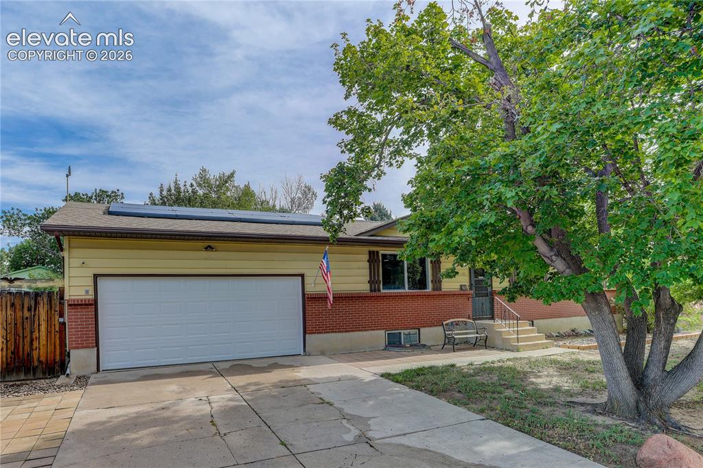 Caption: Centrally located in Colorado Springs