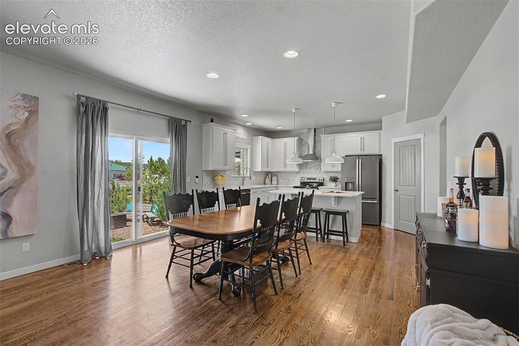 Image 17 of 40: Spacious. Inviting. A place for great conversation & happy times. 