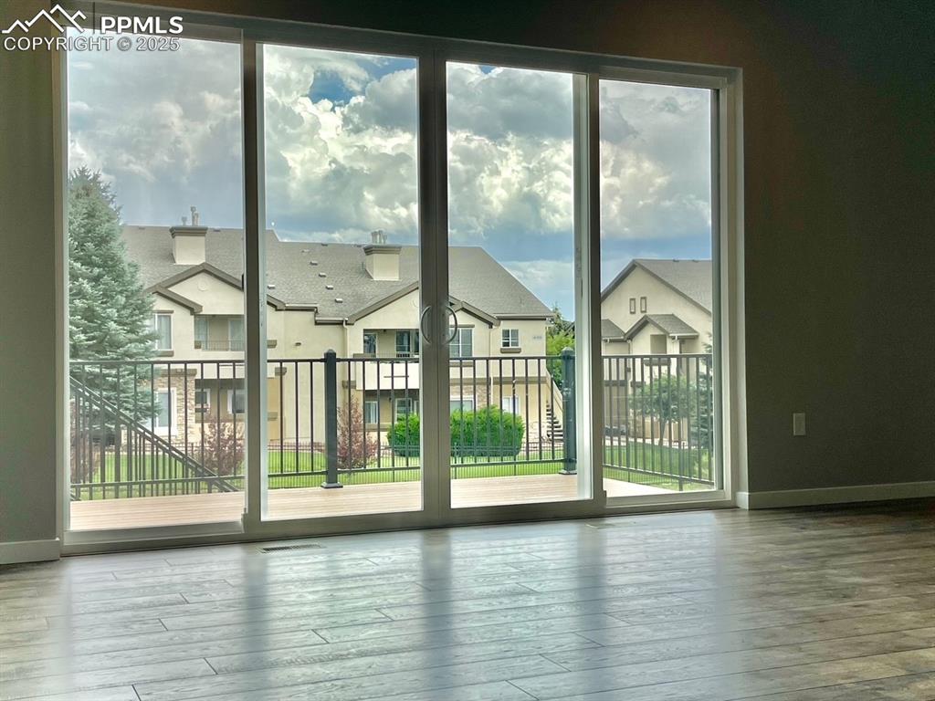 Image 6 of 21: Great Room