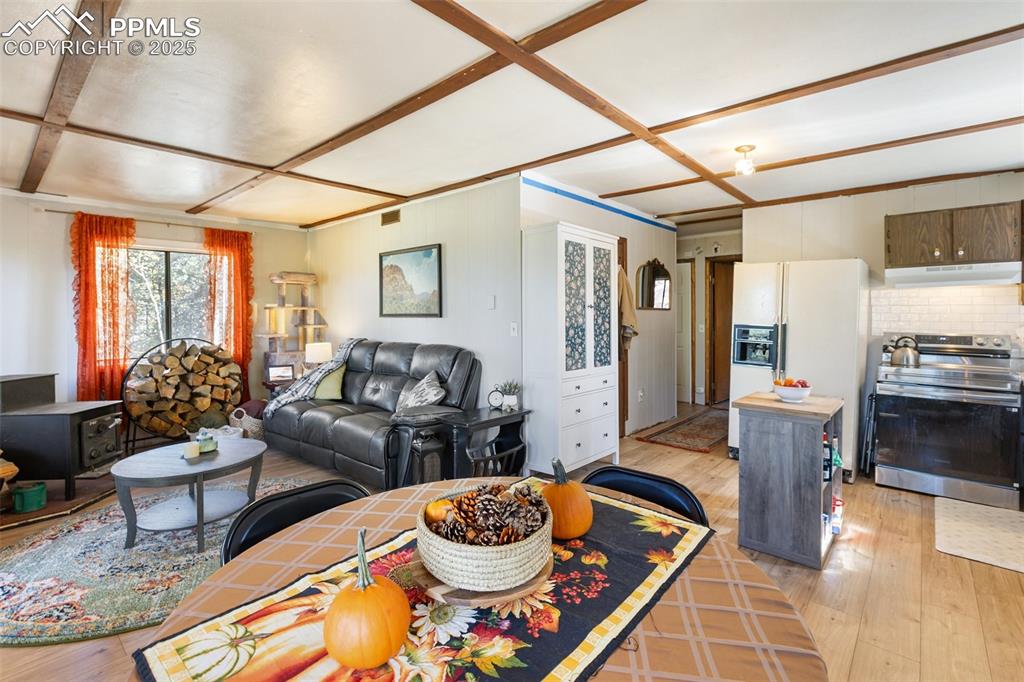 Image 11 of 35: Living Room