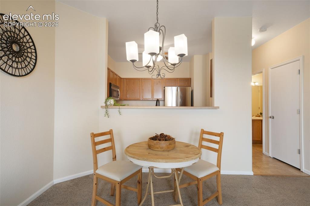 Image 12 of 50: Dining Area