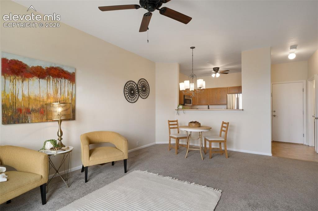 Image 8 of 50: Sitting Room