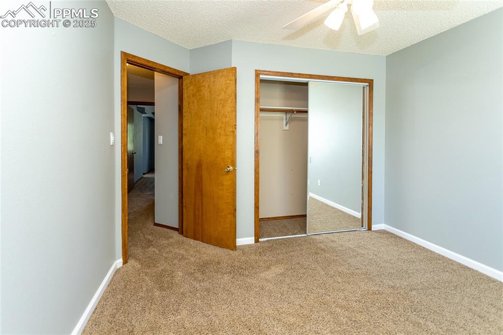 Image 18 of 47: Bedroom