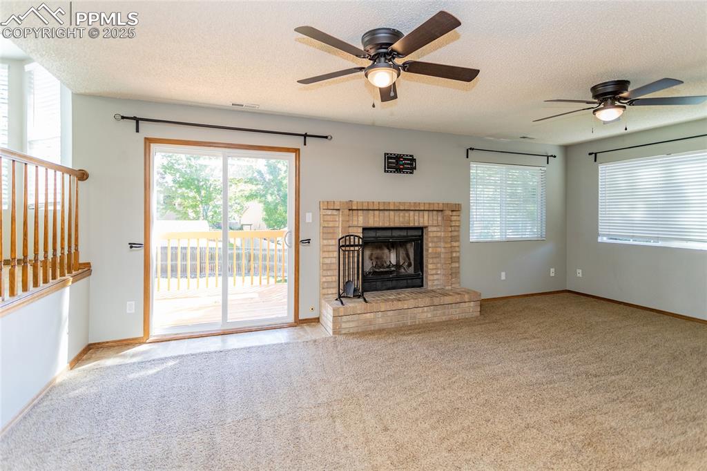 Image 27 of 47: Living Room