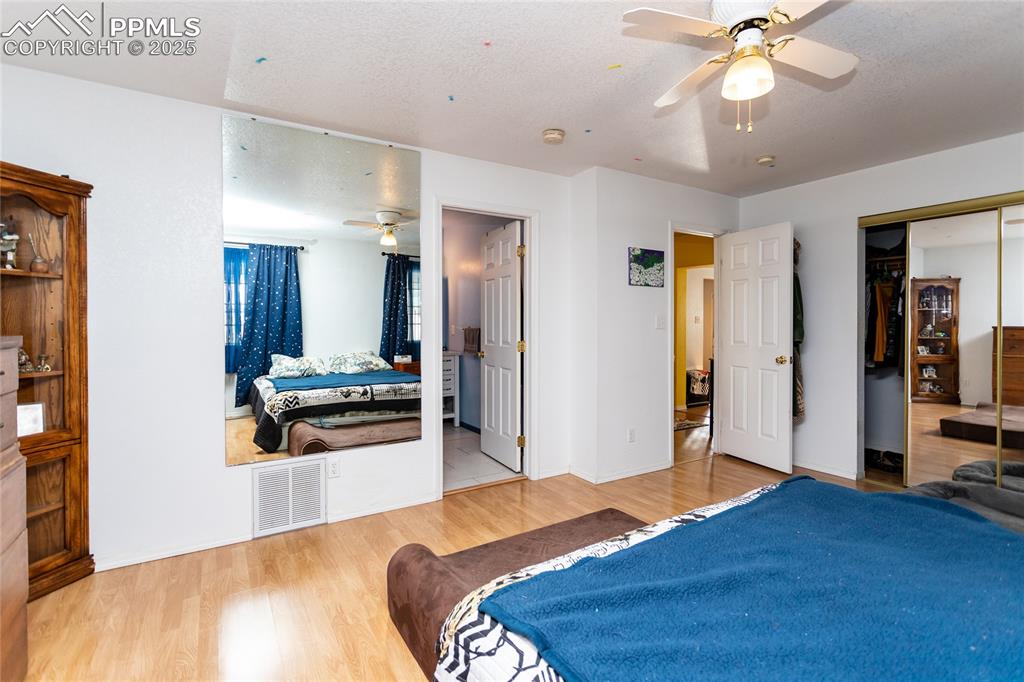 Image 22 of 34: Master Bedroom