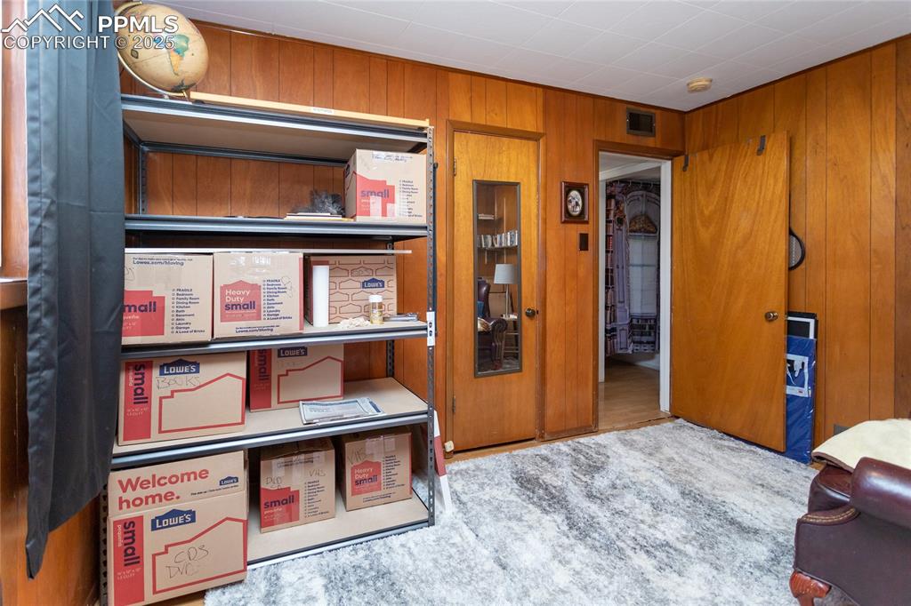 Image 29 of 34: Storage