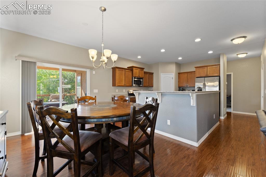 Image 11 of 41: Large Dining Area. Great for Family Dinners and Entertaining.