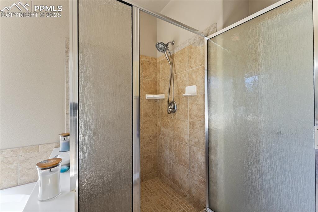 Image 20 of 41: Large Separate Shower
