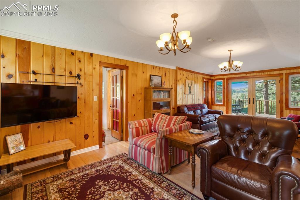 Image 9 of 35: Living Room