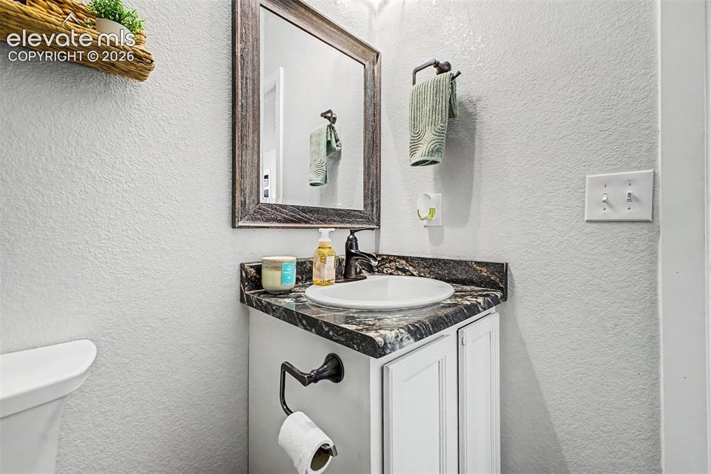 Image 12 of 28: Bathroom