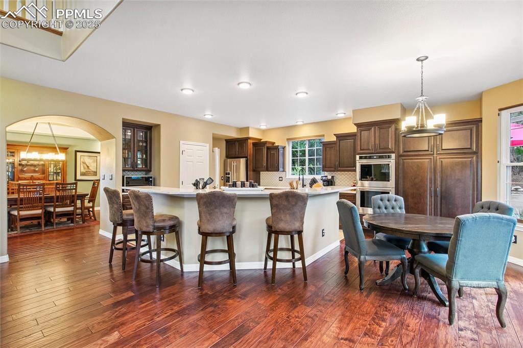 Image 10 of 44: Kitchen