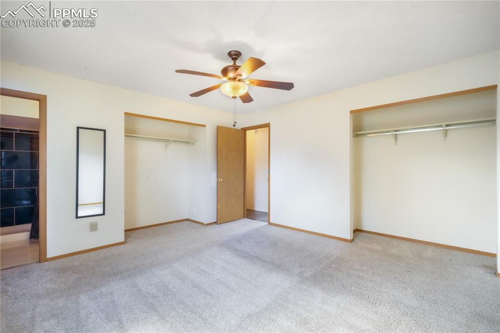 Image 27 of 50: Bedroom