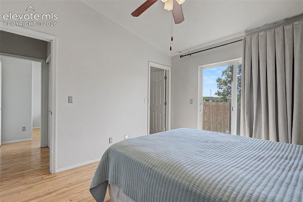 Image 19 of 45: Bedroom