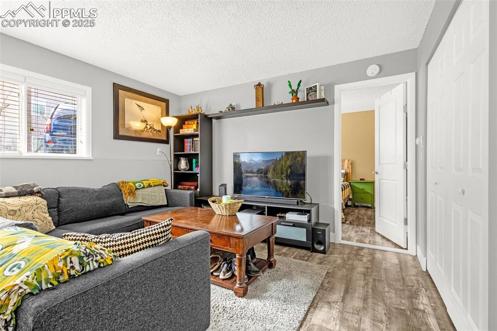 Image 7 of 17: Living Room